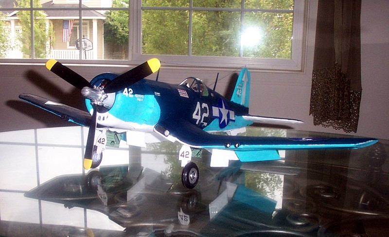 Vought F4U-4 Corsair
